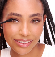 Mascara Waterproof application pour une tenue longue durée. Réf. 223000
