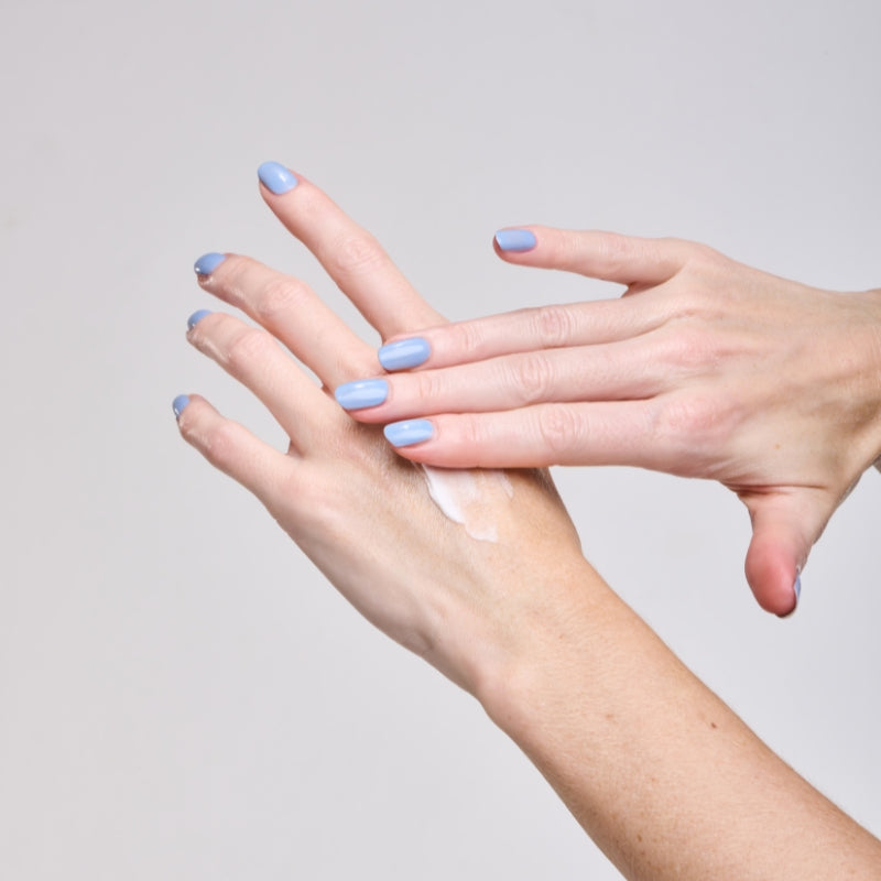 Crème mains Bleu Azur texture main