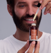 L'incontournable serum anti-âge pour homme dans un flacon ambré - Réf. H1006