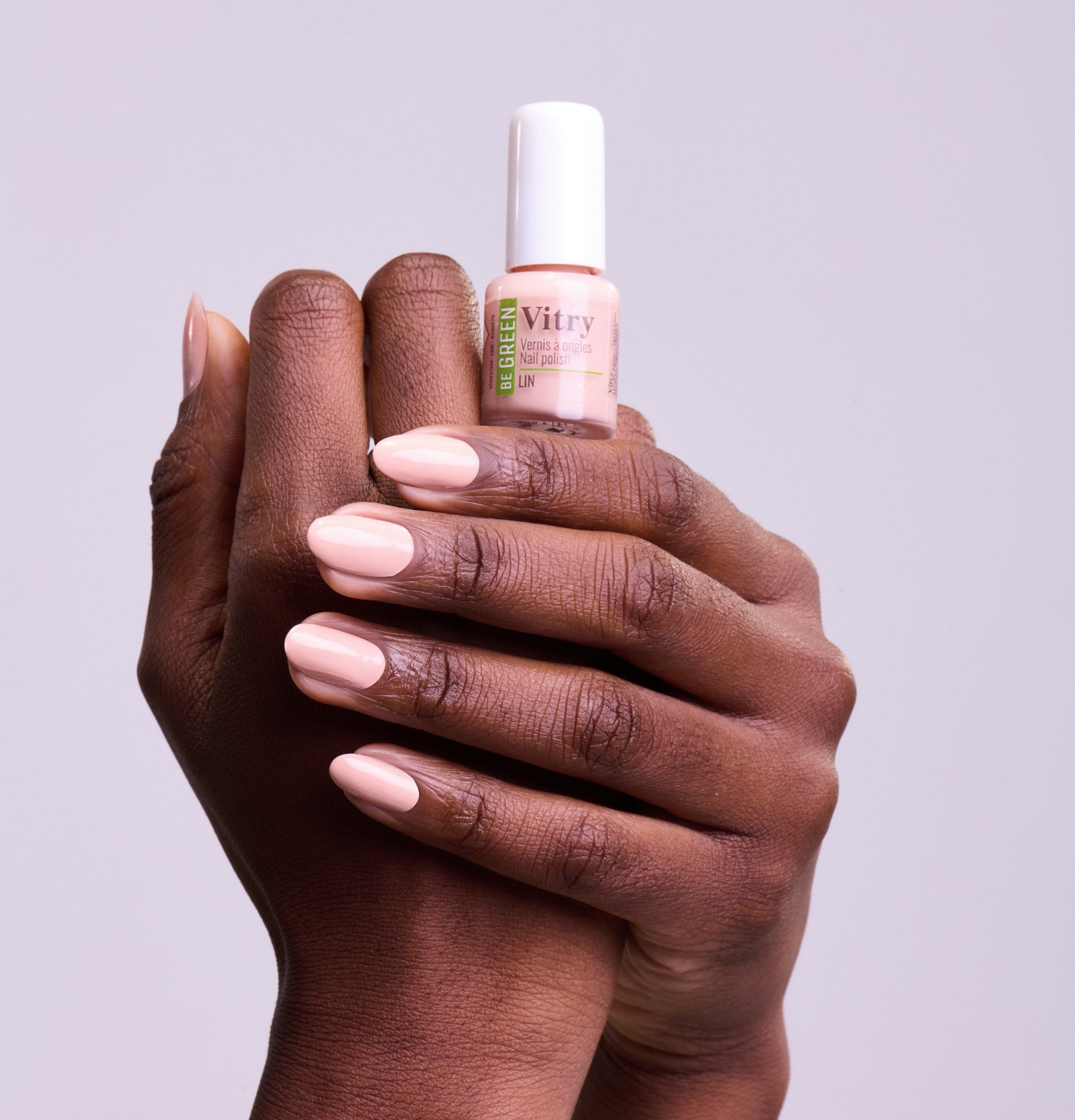 Esmalte de uñas de lino